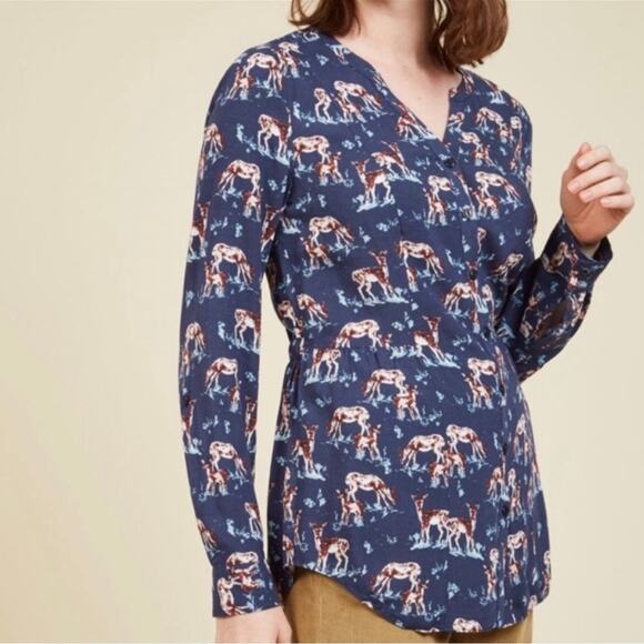 Modcloth Trusty Travel Deer Print Button Down Back Peplum Shirt V-neck XL Blue - Picture 9 of 9